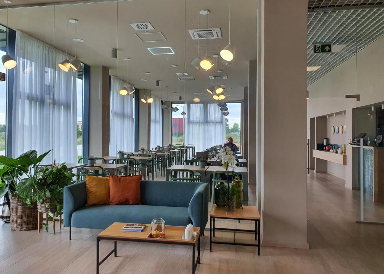 Marida Hotel Satu Mare Extérieur photo
