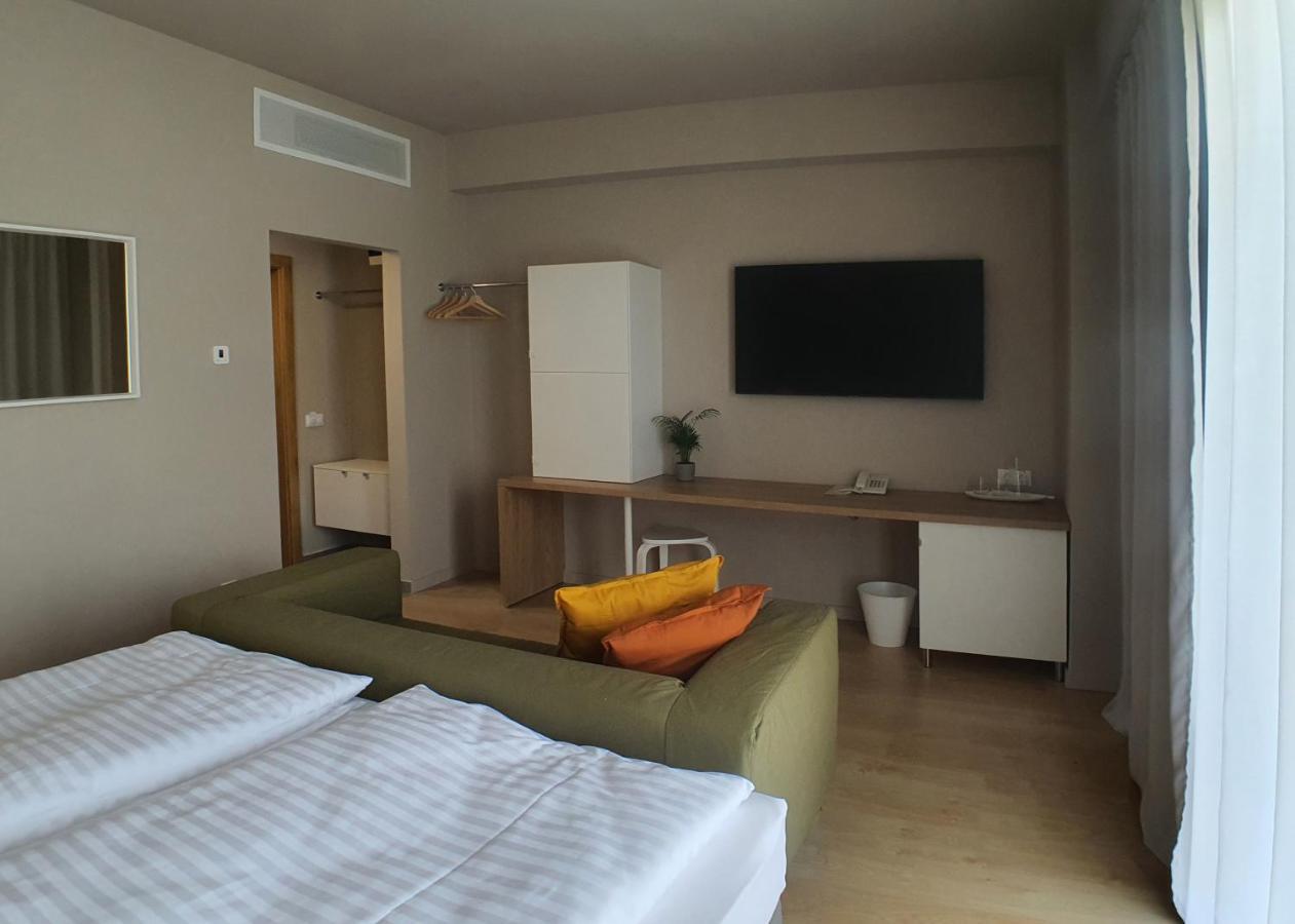 Marida Hotel Satu Mare Extérieur photo