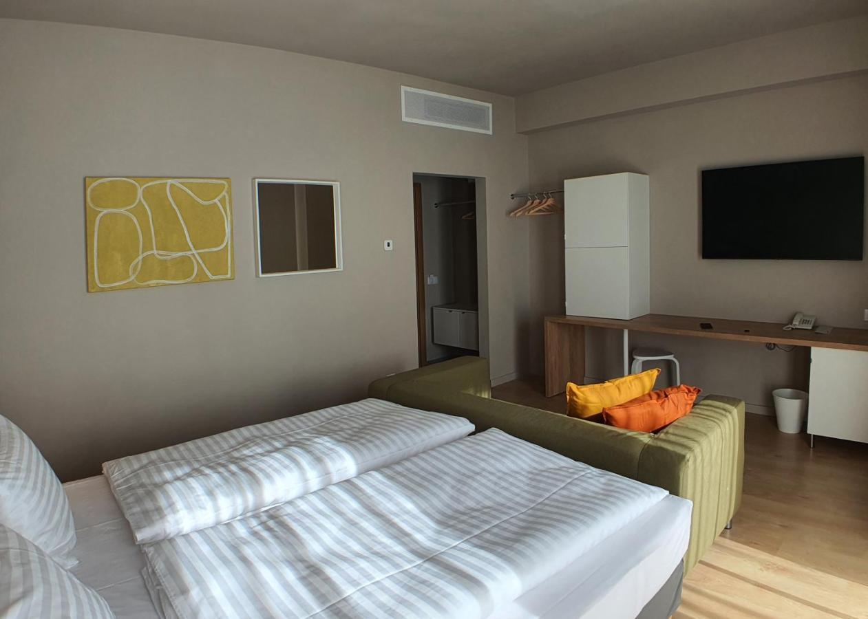 Marida Hotel Satu Mare Extérieur photo